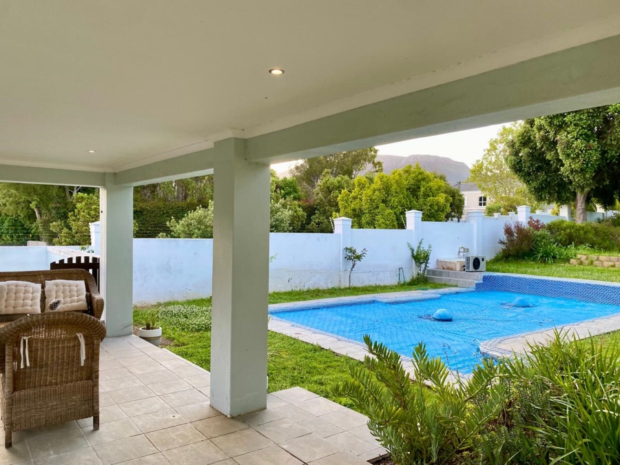 To Let 5 Bedroom Property for Rent in Constantia Western Cape